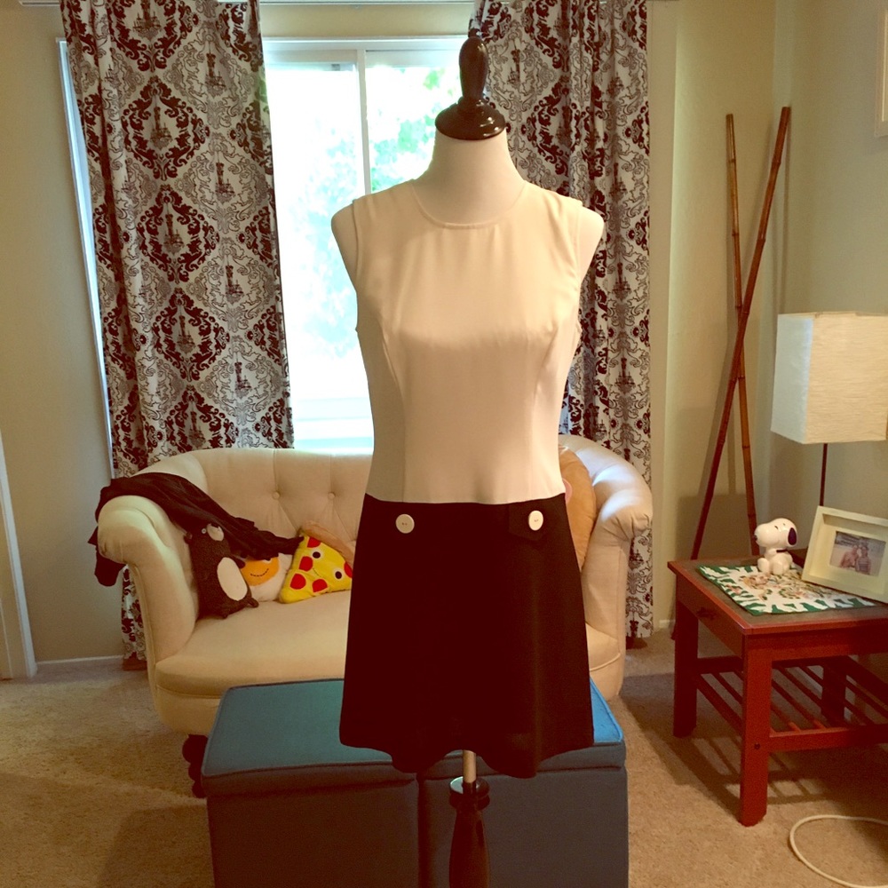 Nanette Lepore // Sleeveless sheath dress